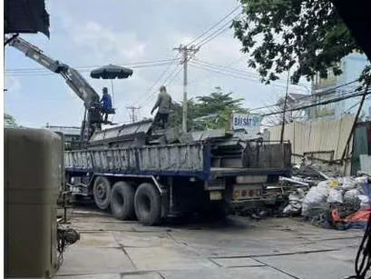 Xe tải cẩu bốc hàng